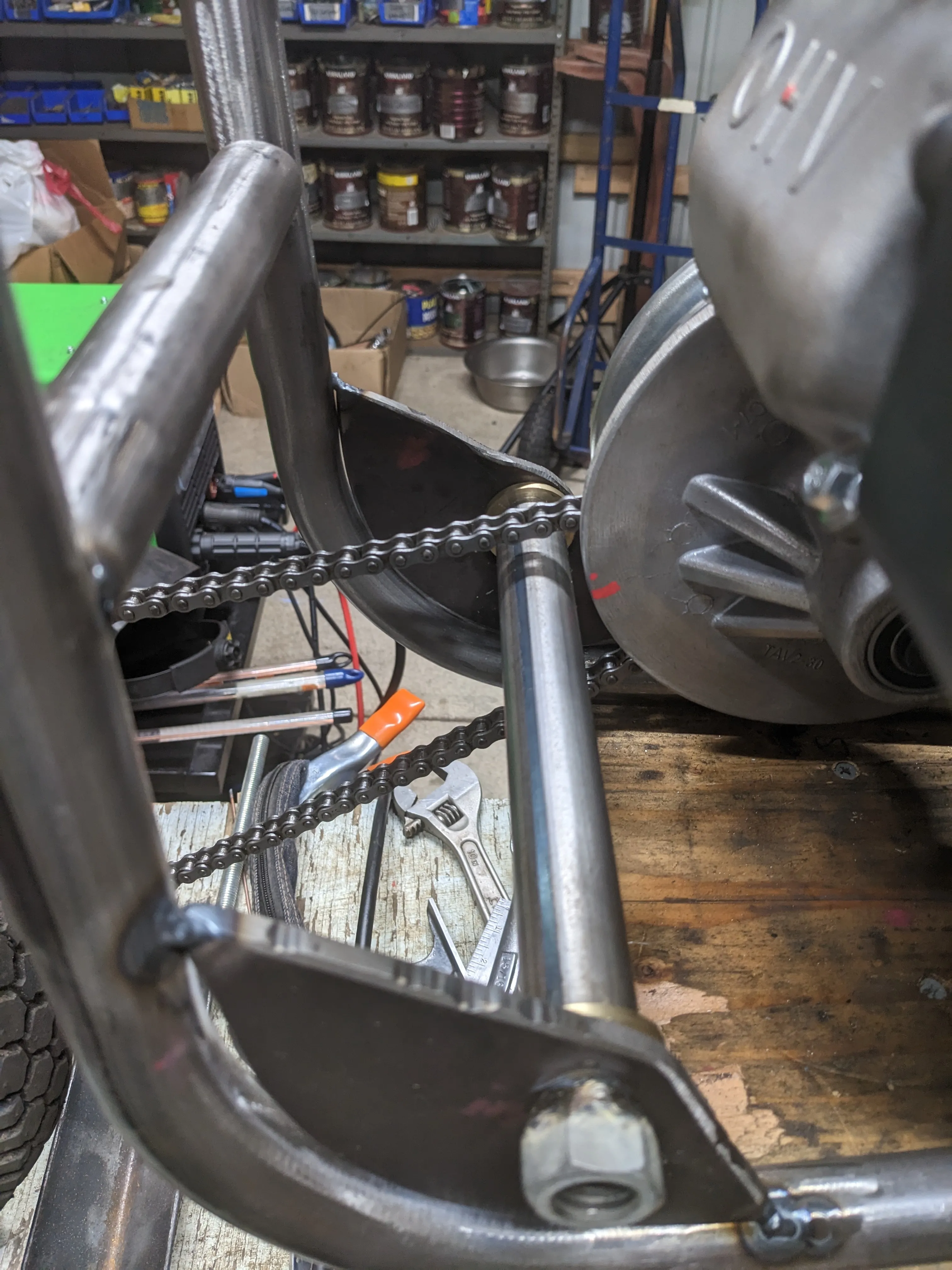 50-suspension-pivot-chain-line.jpg