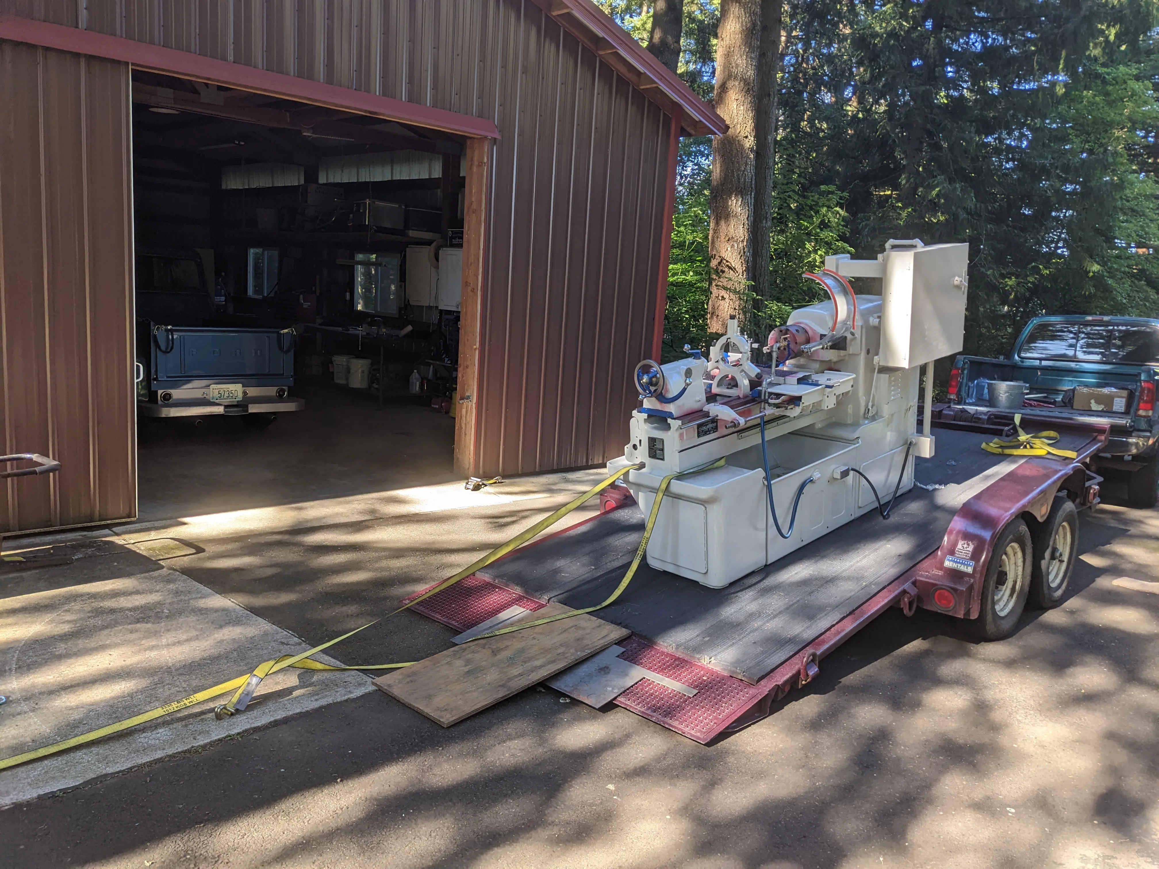 05-unloading.jpg