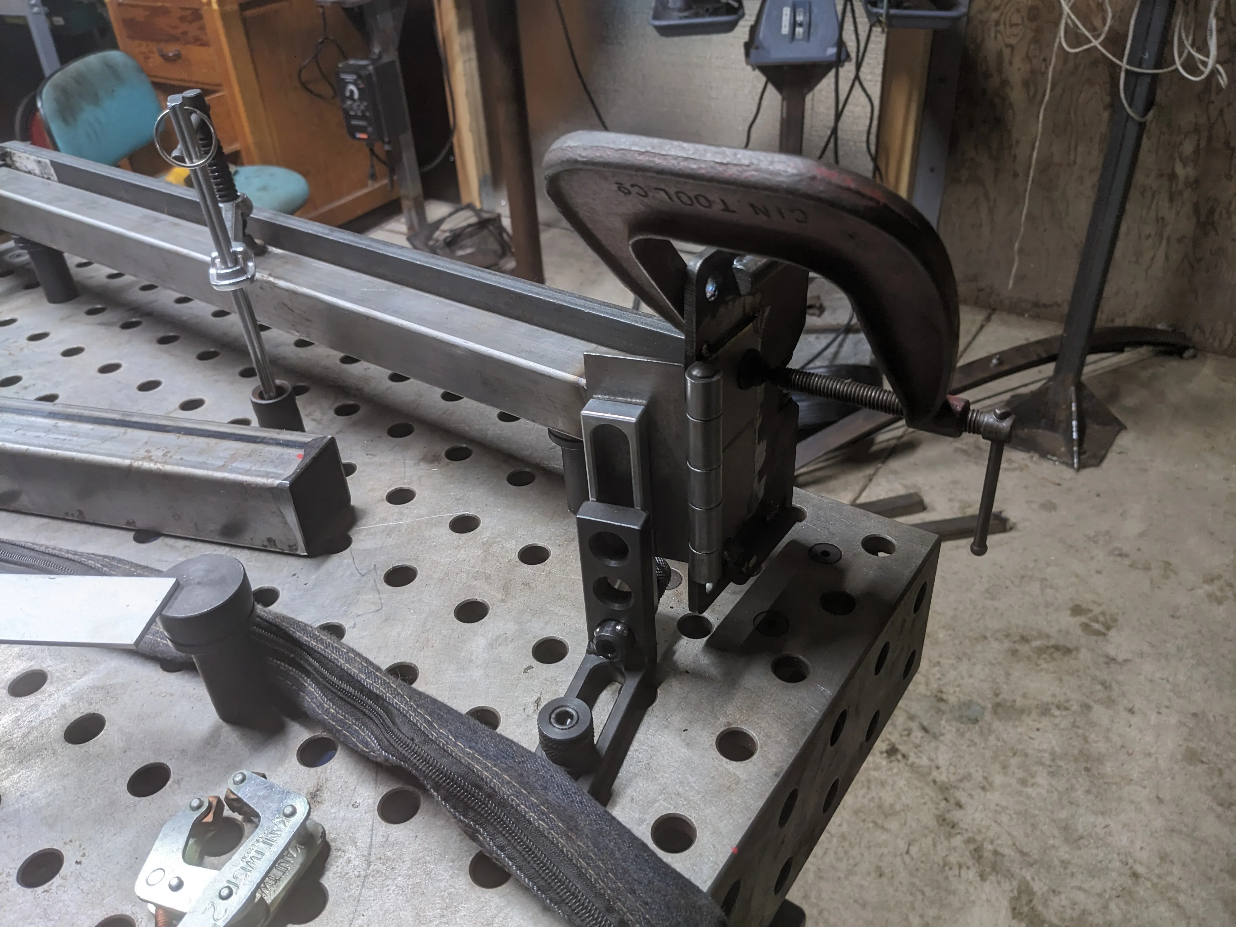 05-elevation-hinge.jpg
