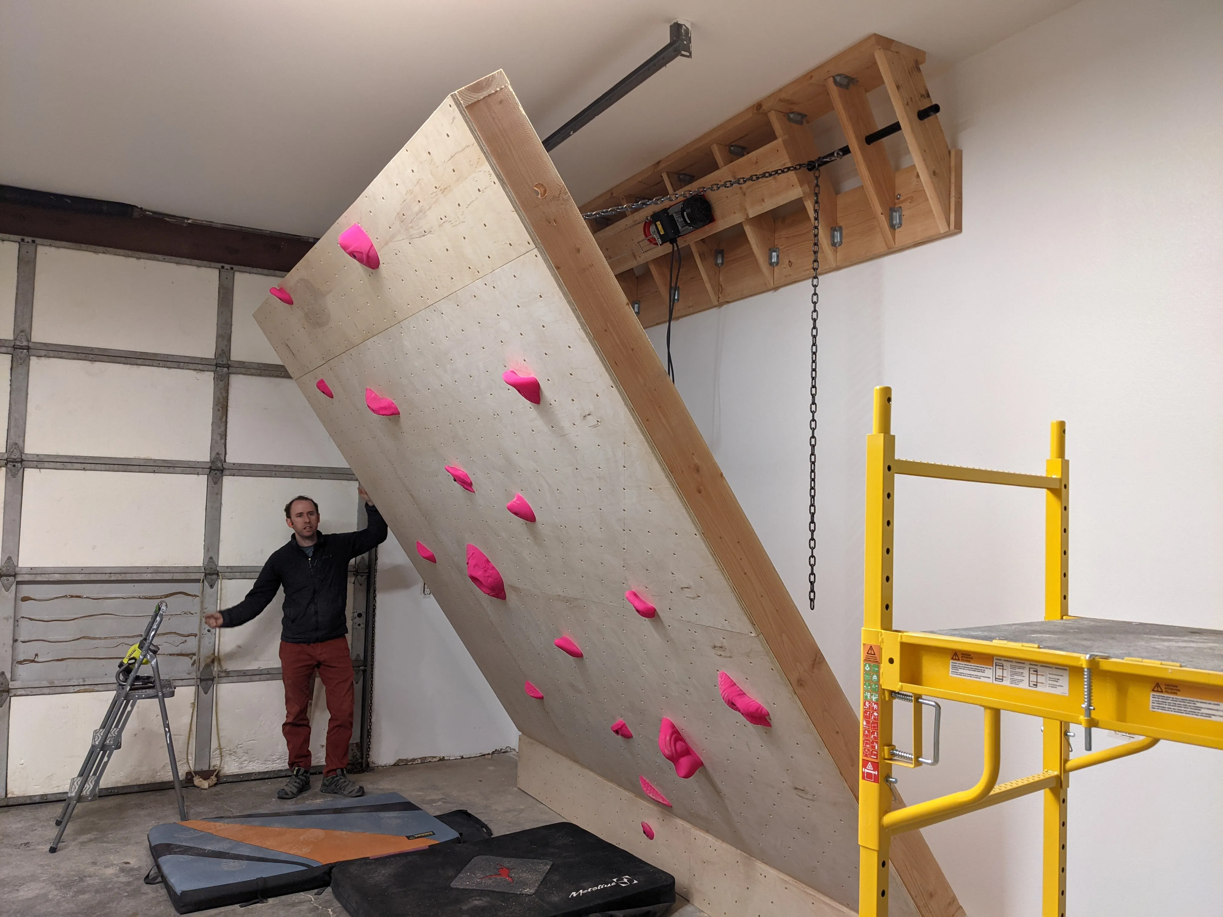 10-tilt-wall.jpg