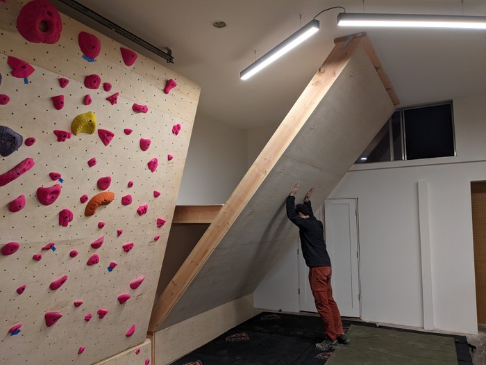 20 project wall mounted